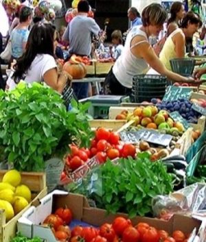 MARCHÉ HEBDOMADAIRE_1