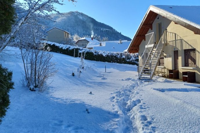 Arrivée sur le studio sous la neige