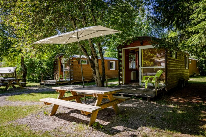 Hébergement insolite – Roulotte hôtelière à l’Auberge de la Rivière