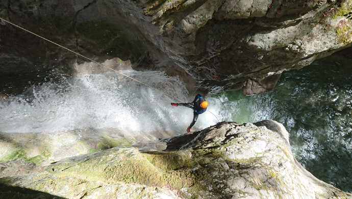 noa-guides-canyoning-doubs-jura-3